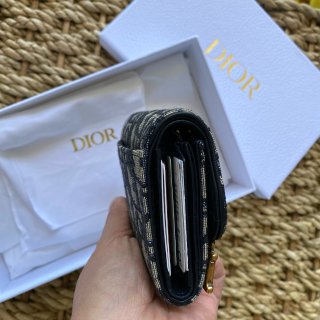 小巧美丽又实用的Dior钱包(ෆ ͒•∘...