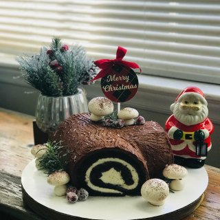 蘑菇树桩蛋糕卷，圣诞节的节曰甜品！...