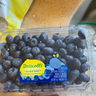 好吃的蓝莓和黑莓...