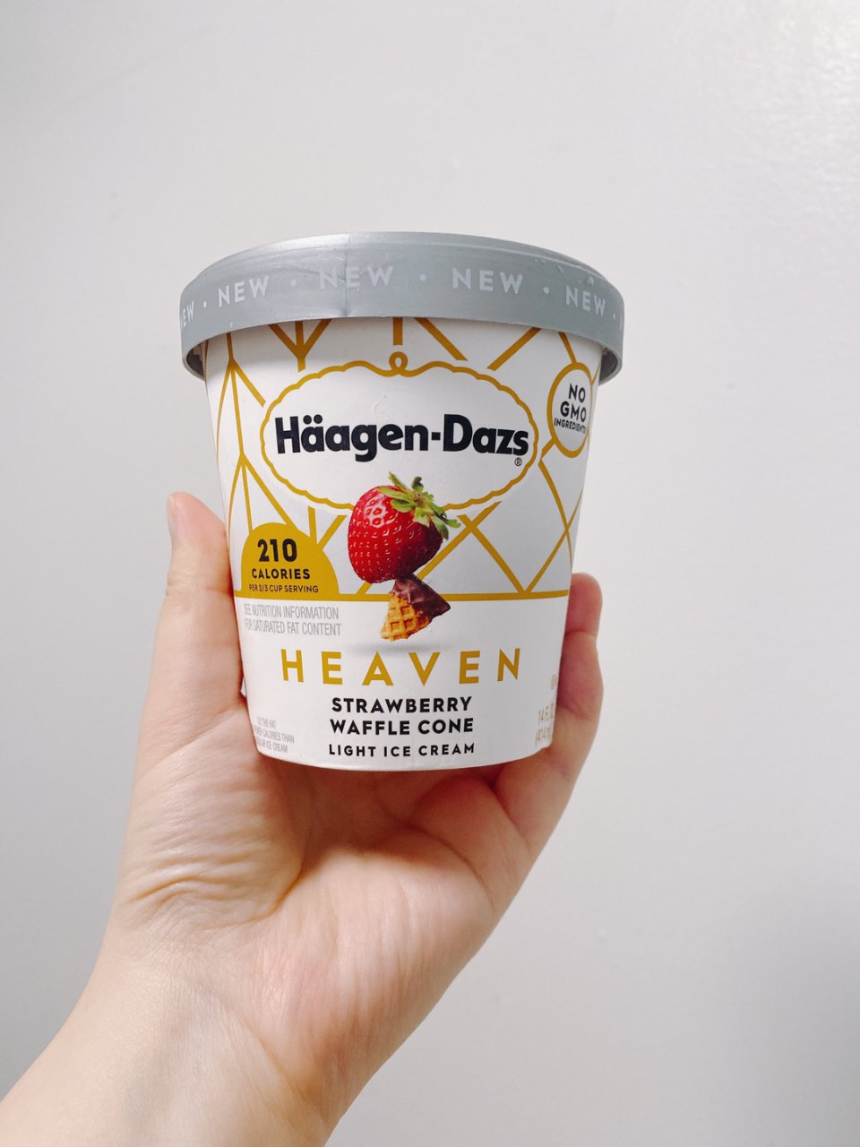 哈根达斯新口味❤️草莓华夫饼低脂冰淇淋，...