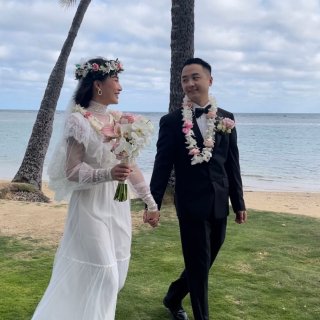 在我们第一次约会的夏威夷💖嫁给了爱情...