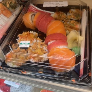 新龙兴超市：寿司🍱来了...