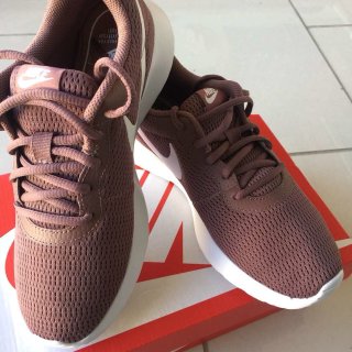 Nike 耐克