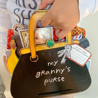 My granny’s purse机关书...