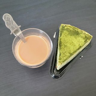 假日生活｜熱奶茶+蛋糕 · 冬日裡最完美...