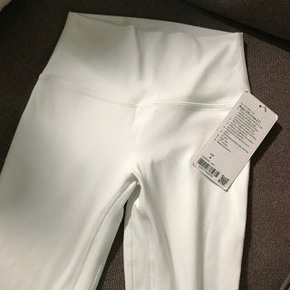 Lululemon Align白色紧身裤...