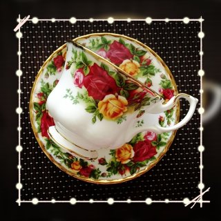 Cup and saucer,old country roses,RA