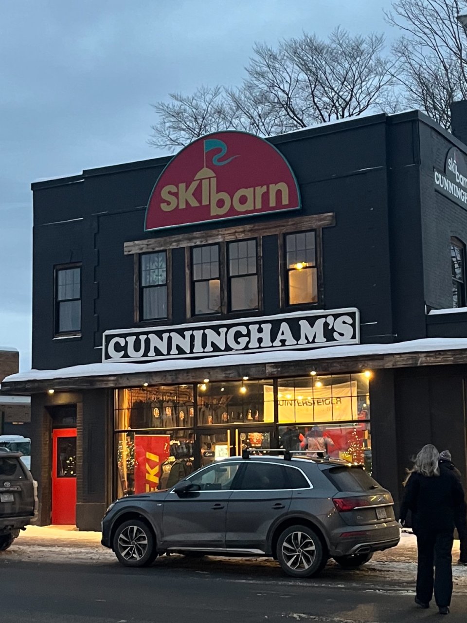 滑雪器材店