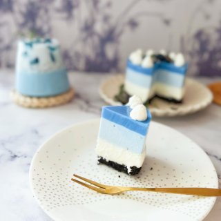 冰蓝椰奶慕斯蛋糕｜是夏天的味道...