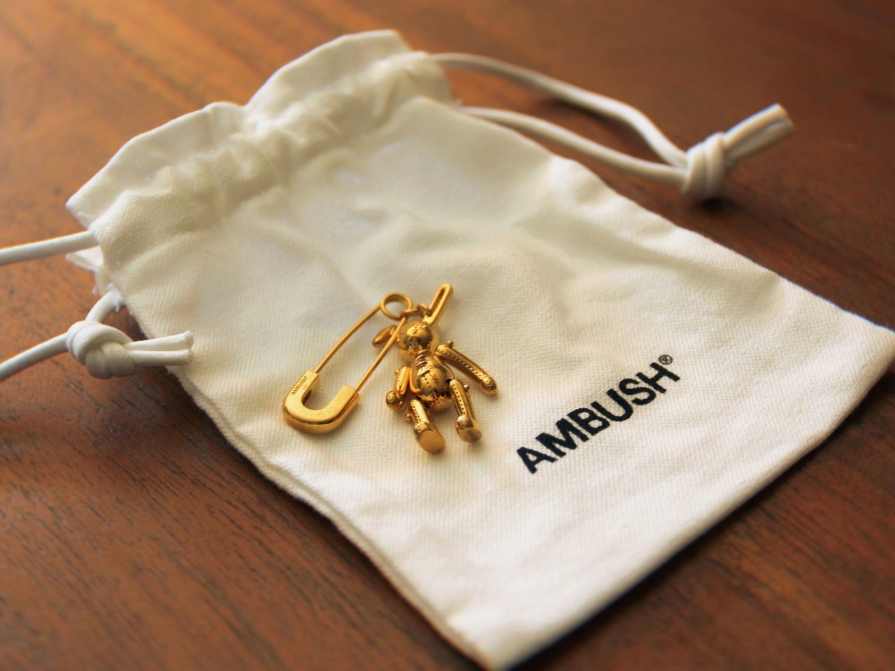 Ambush,耳环