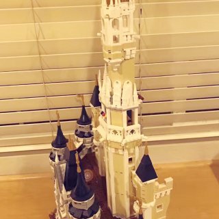 LEGO的迪士尼城堡🏰...
