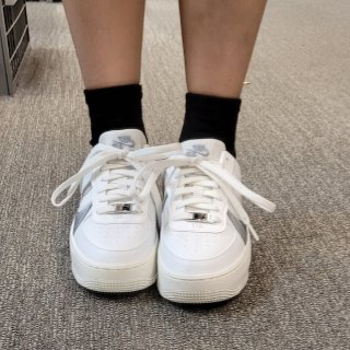 o6，小白鞋