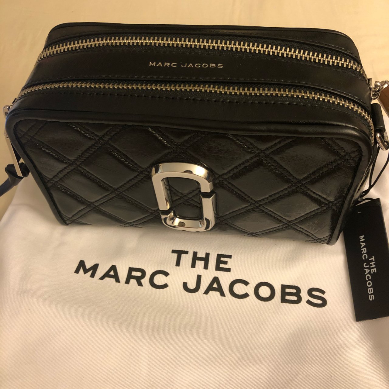 晒晒圈精选Marc Jacobs 软皮相机包
