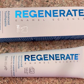 Regenerate修复牙釉质美白牙膏...