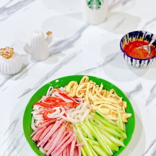 【🔥吧盛夏17】夏日早餐：五彩凉拌乌冬面...