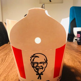 KFC鸡米花终于打上卡了！App点餐不用...