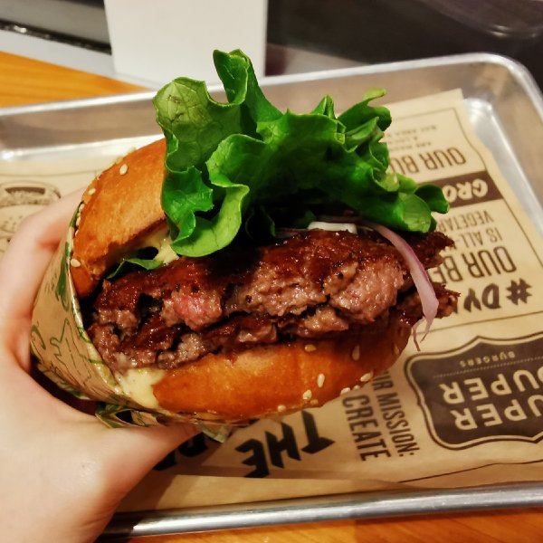super burger (超级牛肉堡)