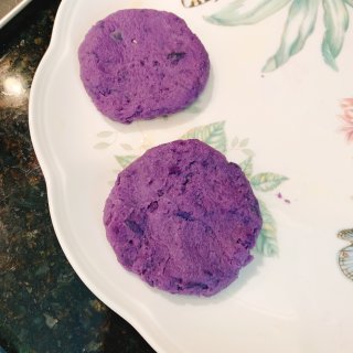 KaKa屋檐下之糯米紫薯饼...