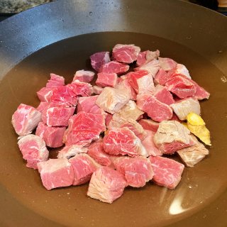 炖一锅牛肉煲