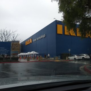 雨中IKEA提货