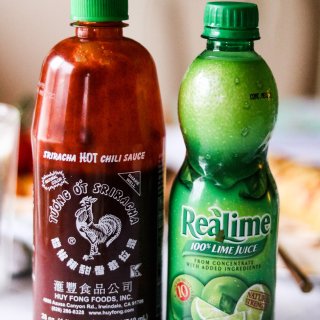 Sriracha Hot Chili Sauce 793g - Yamibuy.com