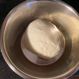 发酵面粉做煎包...