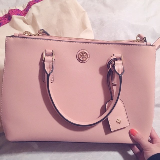 这个颜色在心里一直是要收的包包?真...