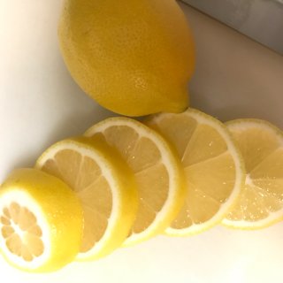自制柠檬蜜，简单又养颜...