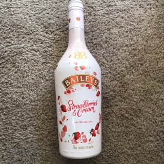 Baileys 百利甜酒,Strawberry & cream