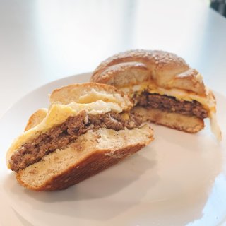 Costco｜肉會流汁的漢堡🍔...
