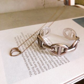 今天翻牌了銀手環銀項鍊🫧🫧...