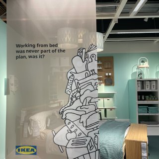IKEA 逛的不亦乐乎...