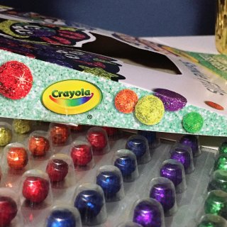 Crayola Glitter Dots...