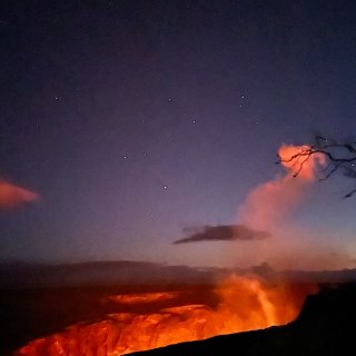 夏威夷▪️大岛新鲜喷发的火山🌋观看超壮观...