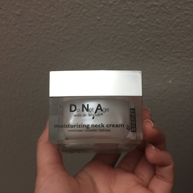 搓泥搓得怀疑人生的DNA颈霜