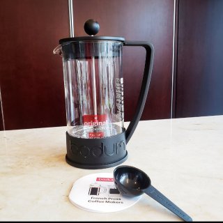 不需要咖啡机也能打奶拉花的Bodum法压壶