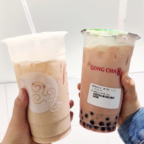 Strawberry milk tea