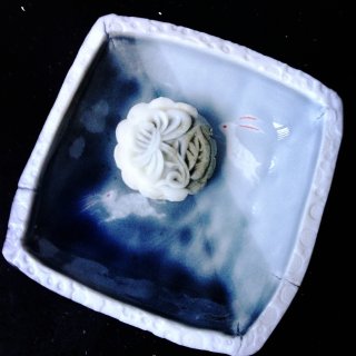 双色冰皮月饼,手工陶瓷盘