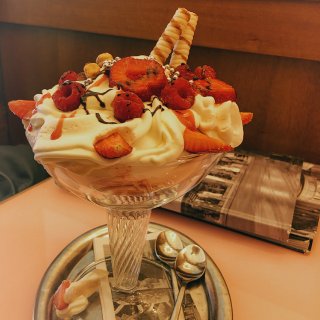 Aida,ice cream