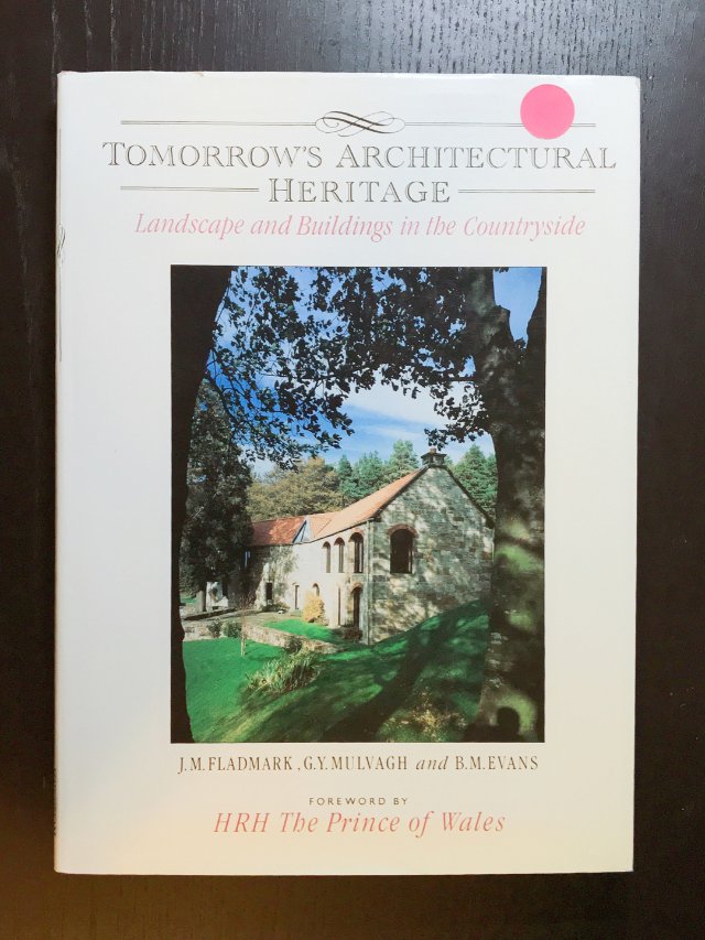 周末在家“翻”完了一本书，内容是关...