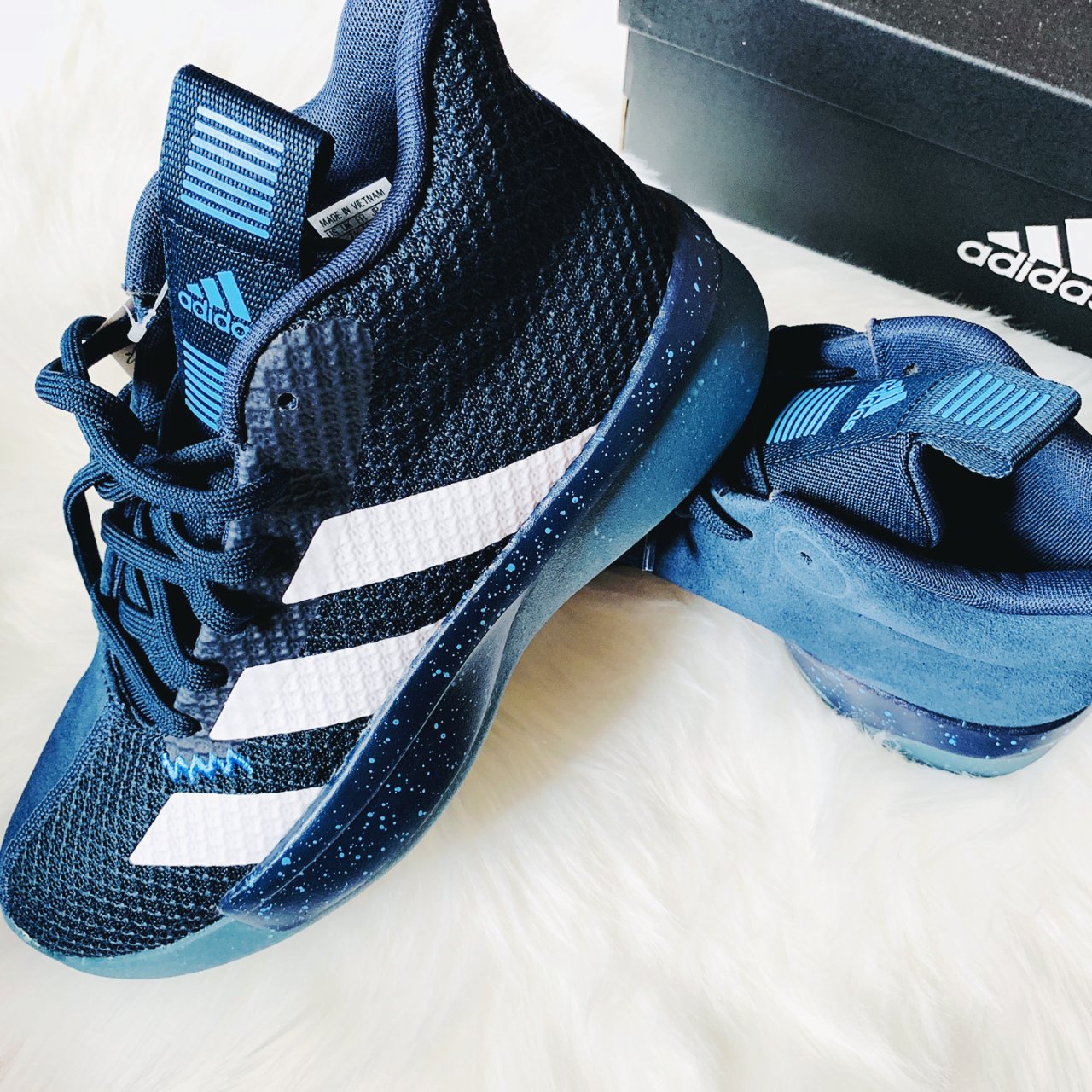 Adidas 阿迪达斯,男生穿搭,跑鞋