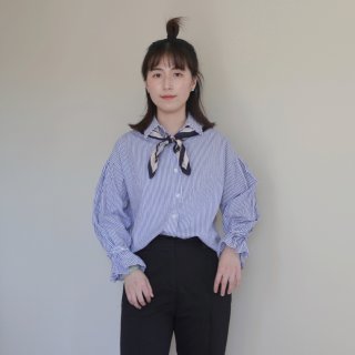 一字米酱的outfit｜银行柜员上线😂...