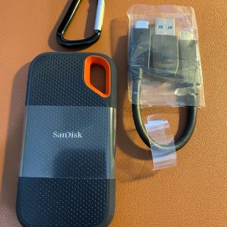 户外剪辑备份神器，Sandisk 2TB...