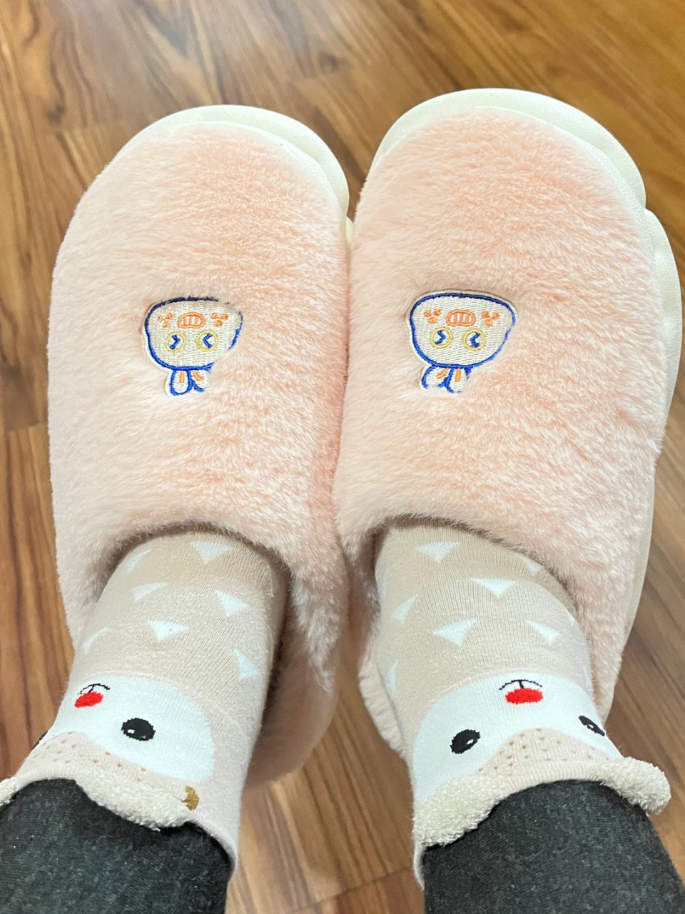 Solid Cartoon Graphic Fuzzy Bedroom Slippers, Women's Women Winter Cute Warm Thick Embroidery Bedroom Slippers - Temu