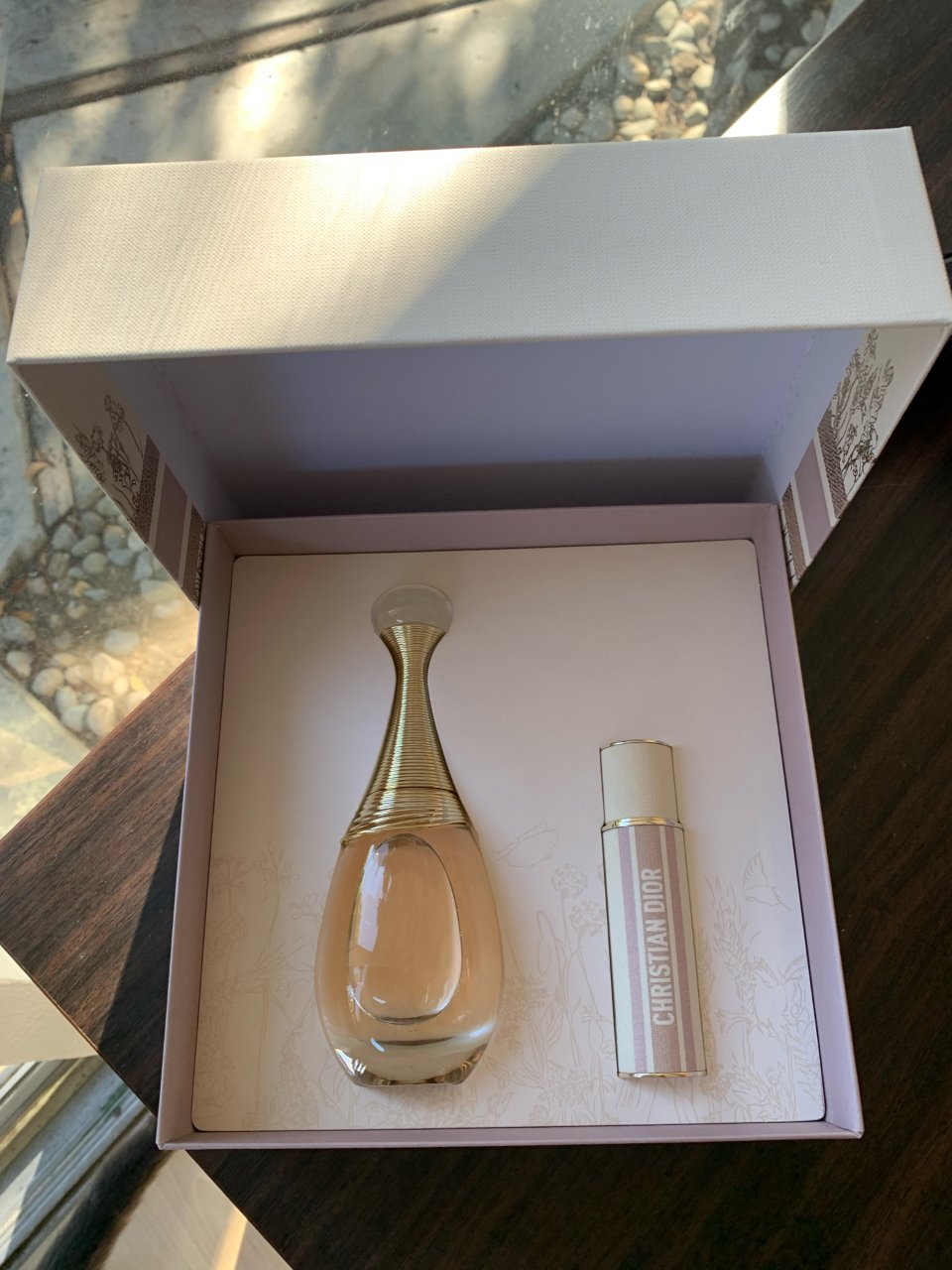 Dior真我礼盒J'ADORE EDP｜就算是街香也是Top级😆 | 社区彩妆精选