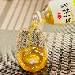人间四月天🍵清香润喉的🍋AGV🍊柚子绿茶...