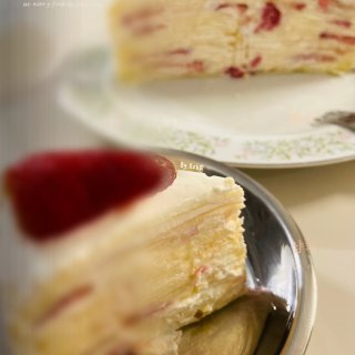🍓草莓千层蛋糕❣️与奶油芝士馅完美融合🥴...