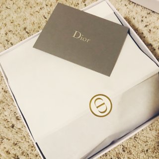 Dior买一送六的美美圣诞礼盒到了～...