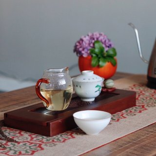 日本窑制“片式”盖碗，漂洋过海来泡茶...
