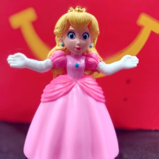 麦当劳12月新玩具👀蔡明公主👸...